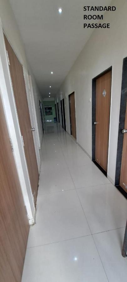 Hotel Aaditya Palace Bhusawal Exterior photo